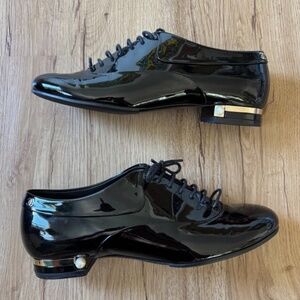 ★New with Box Chanel Patent Leather Oxfords Shoes Black IT39.5★